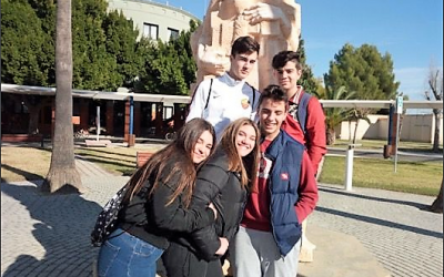 Los alumnos de 4º de ESO visitan el MUDIC, museo situado en Orihuela