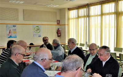 Un grupo de salesianos visitan la Parroquia y Colegio Don Bosco