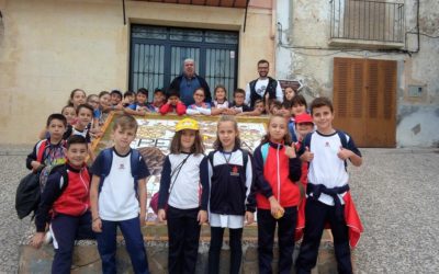 Niños y niñas de 3º de Primaria en Penáguila, visita cultural