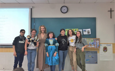 María Angeles Gómez, novelista, participa en actividades de la Semana del Libro con 2º de ESO