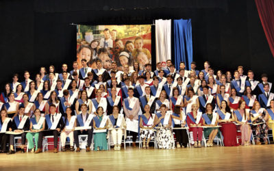 Entrega de orlas a los alumnos que terminan 2º de Bto.