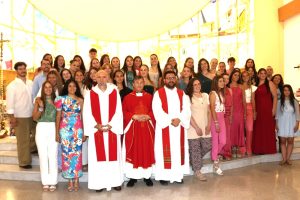 Confirmaciones en el colegio.