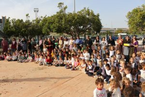 Los niños y niñas de Infantil, conociendo a Don Bosco