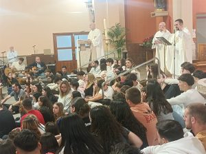 Los jóvenes celebran la «Pascua»